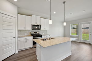 Houston - Wall Street Village - 6310 Brahman Ct, Richmond, TX 77469 - 014