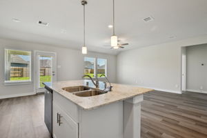 Houston - Wall Street Village - 6310 Brahman Ct, Richmond, TX 77469 - 015