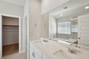 Houston - Wall Street Village - 6310 Brahman Ct, Richmond, TX 77469 - 030