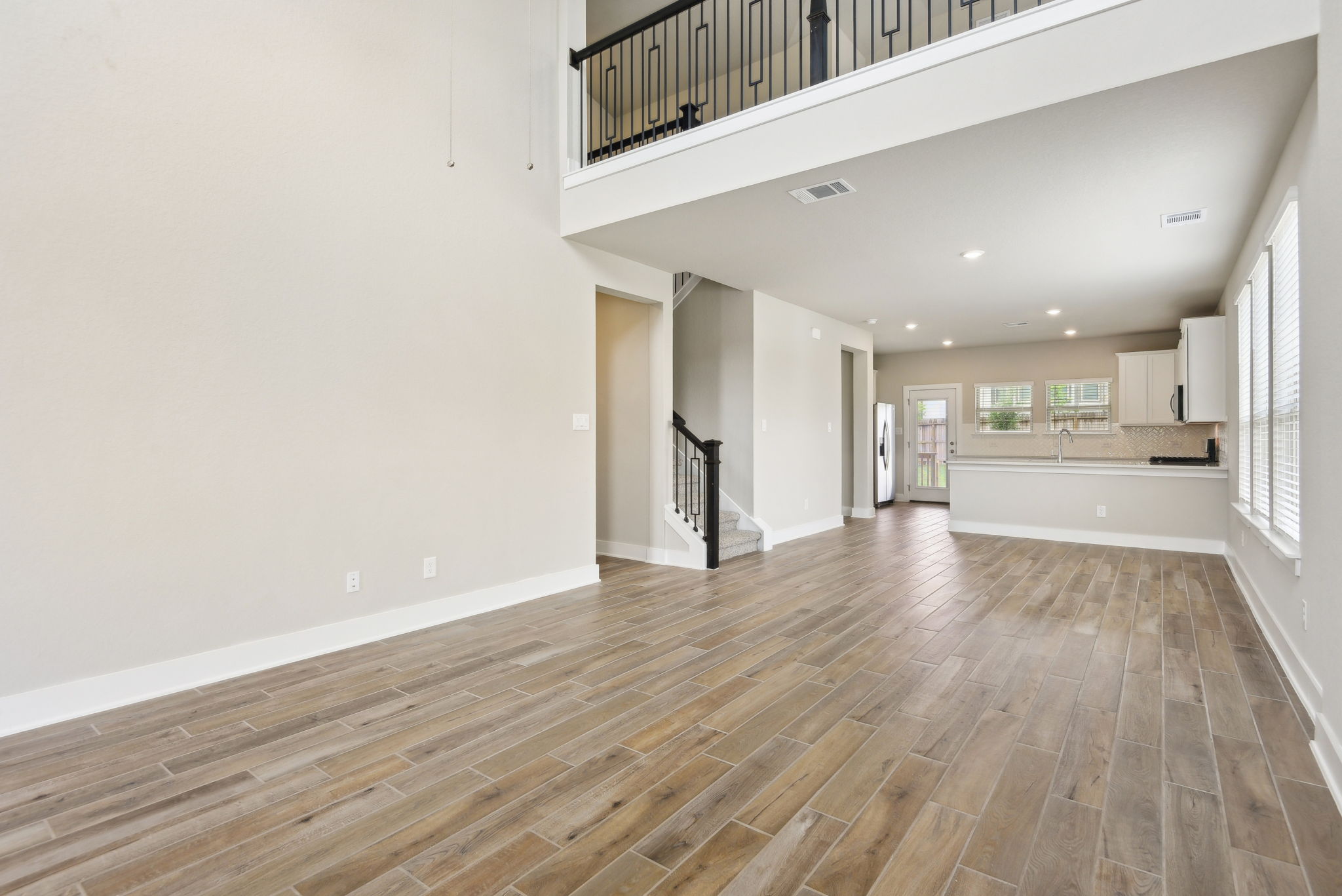 San Antonio- Comanche Ridge- 6310 Comanche Coyote San Antonio TX 78247- 012