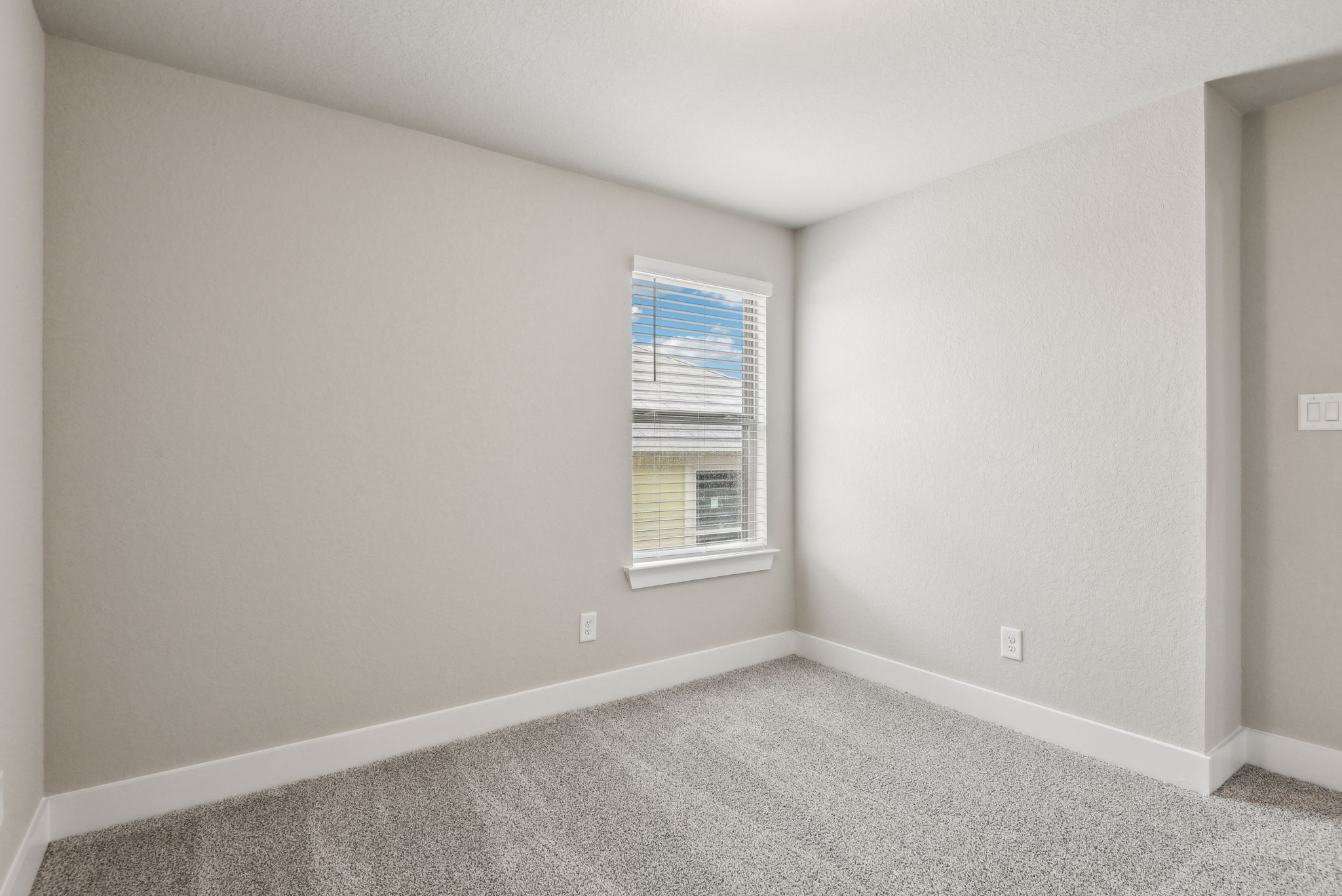 San Antonio- Comanche Ridge- 6310 Comanche Coyote San Antonio TX 78247- 032