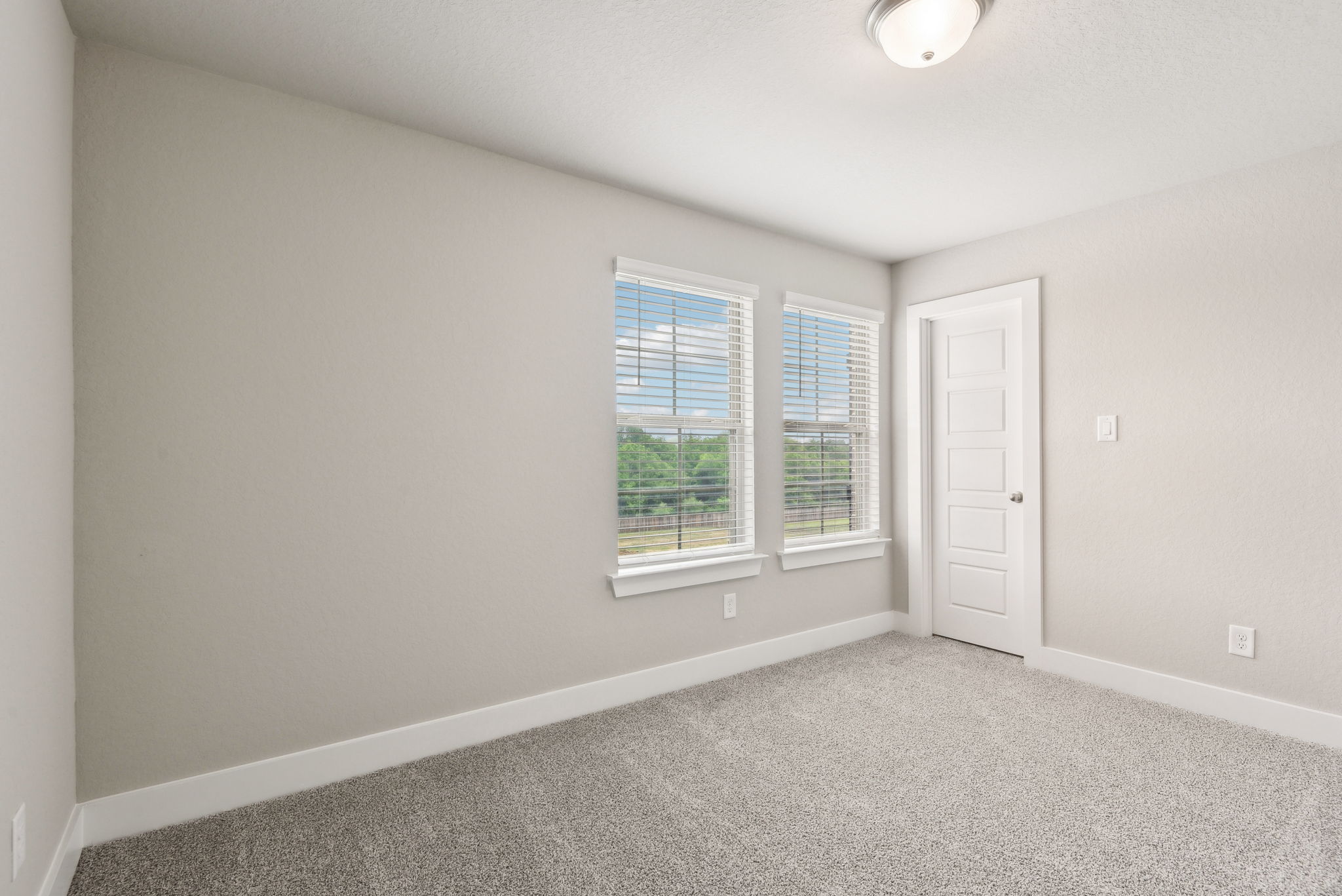San Antonio- Comanche Ridge- 6310 Comanche Coyote San Antonio TX 78247- 035