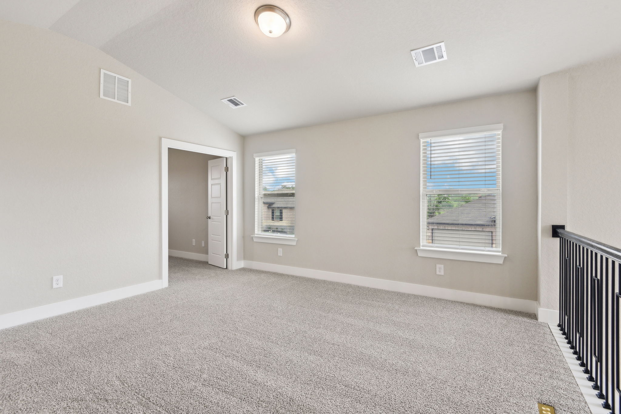San Antonio- Comanche Ridge- 6310 Comanche Coyote San Antonio TX 78247- 038