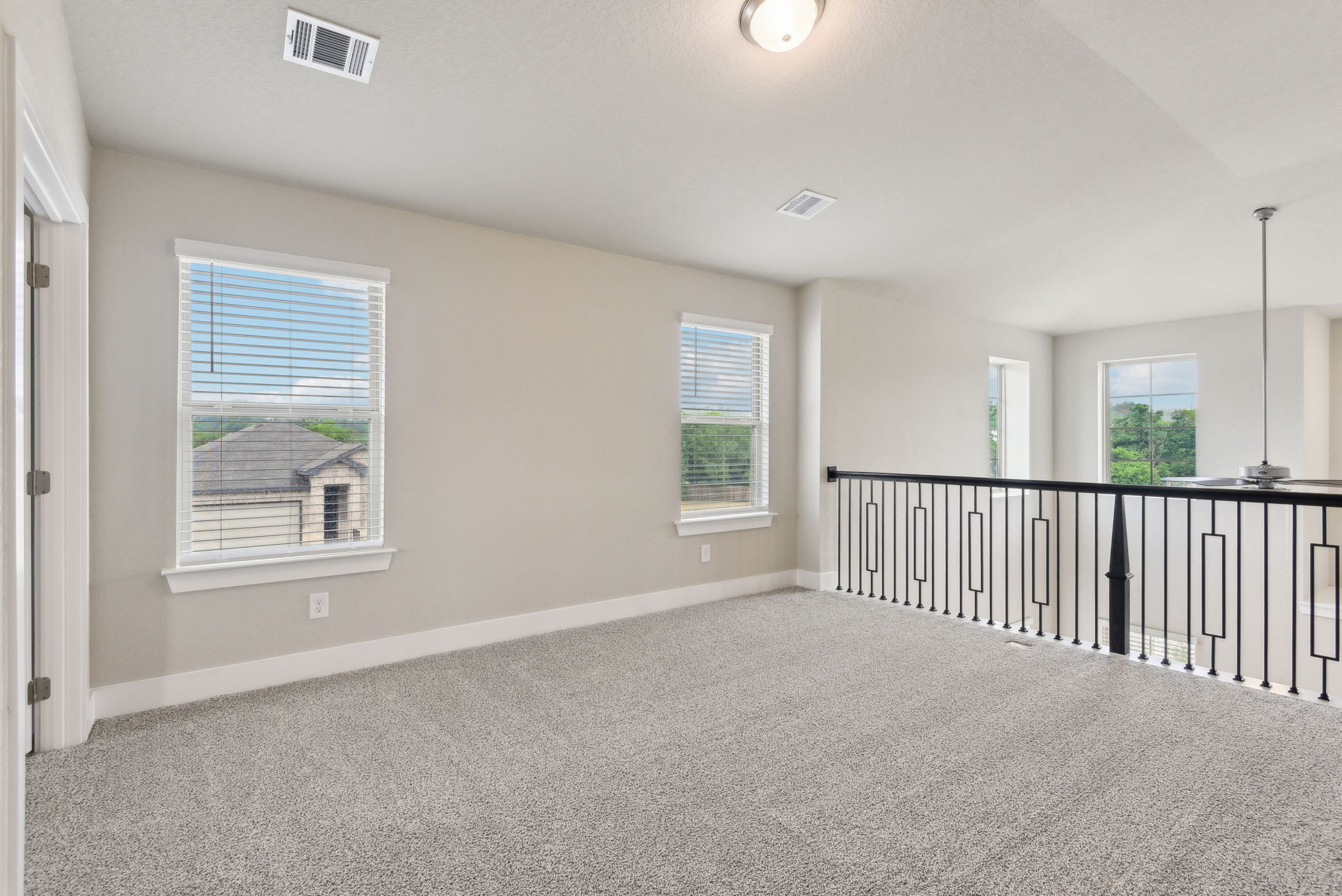San Antonio- Comanche Ridge- 6310 Comanche Coyote San Antonio TX 78247- 041