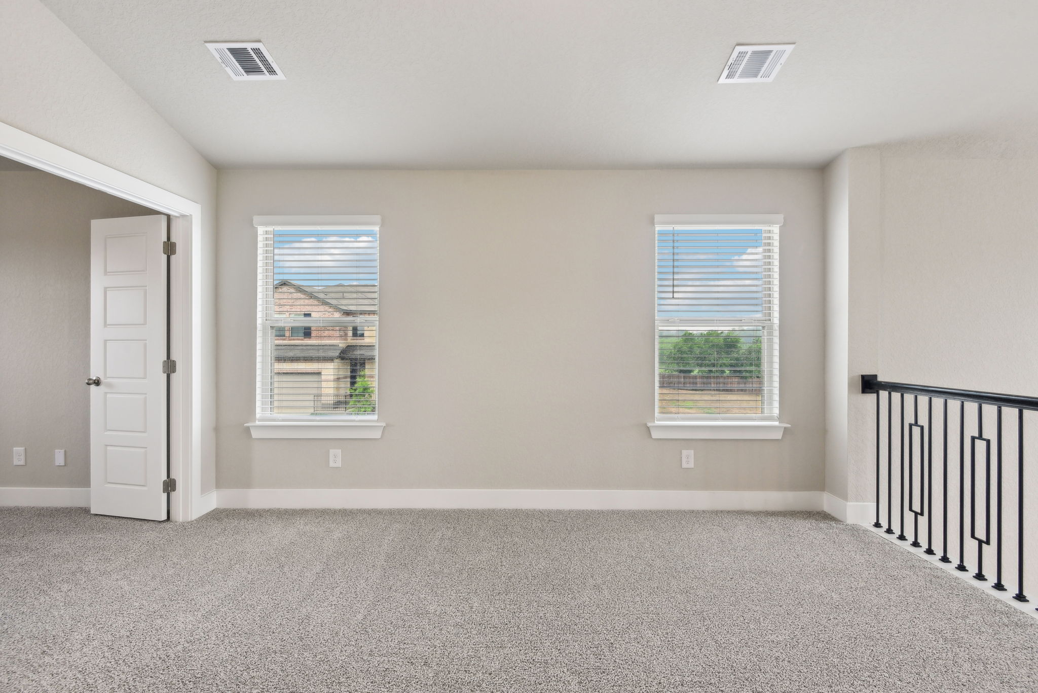 San Antonio- Comanche Ridge- 6310 Comanche Coyote San Antonio TX 78247- 042
