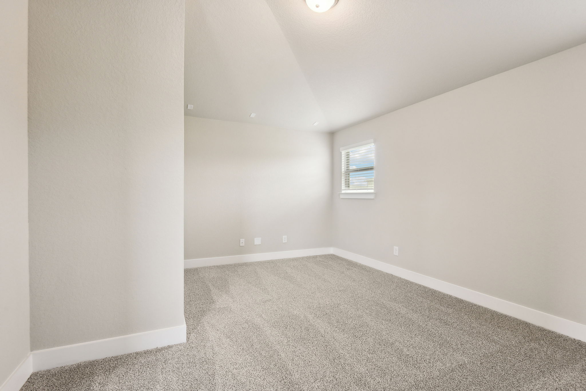 San Antonio- Comanche Ridge- 6310 Comanche Coyote San Antonio TX 78247- 045