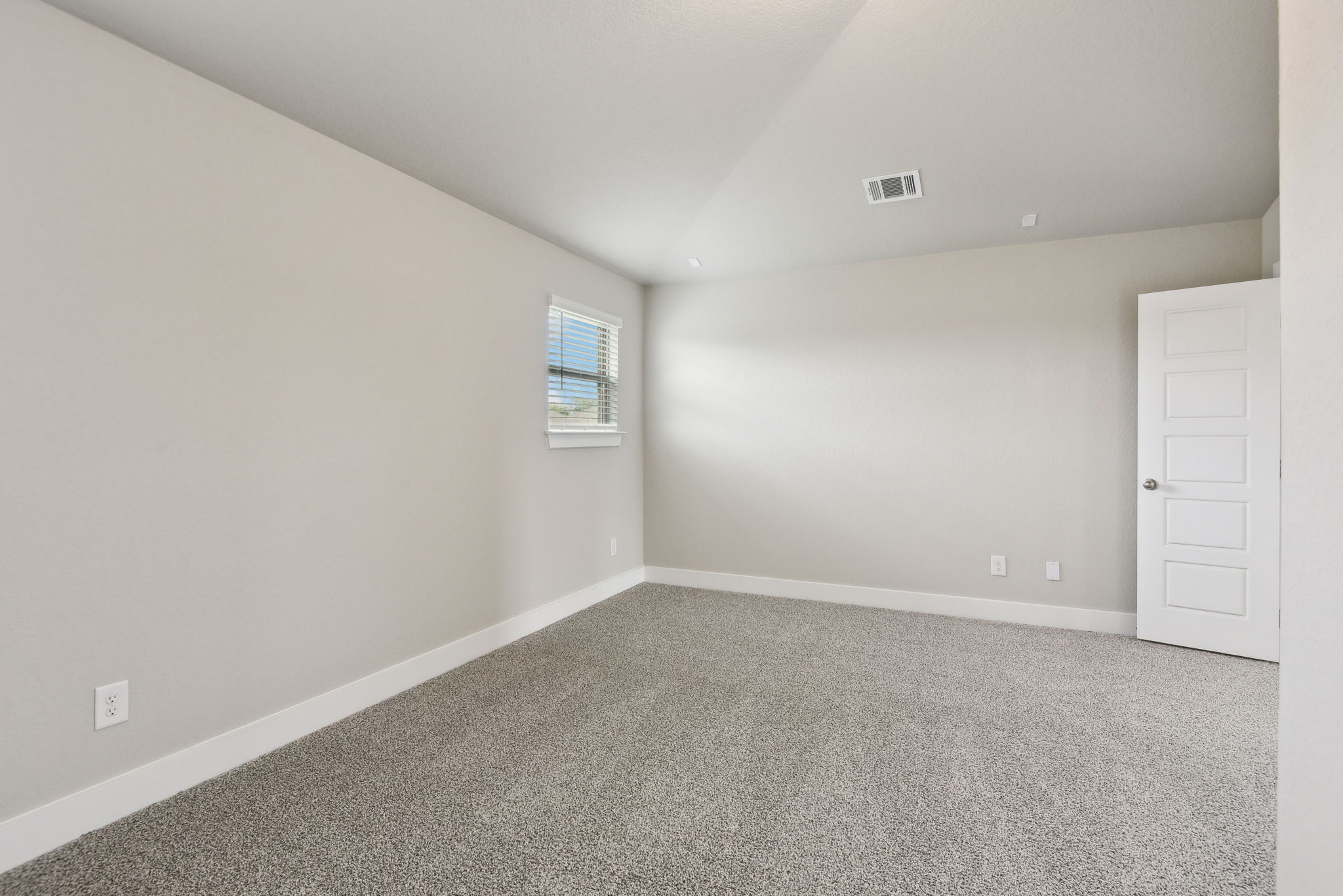 San Antonio- Comanche Ridge- 6310 Comanche Coyote San Antonio TX 78247- 047