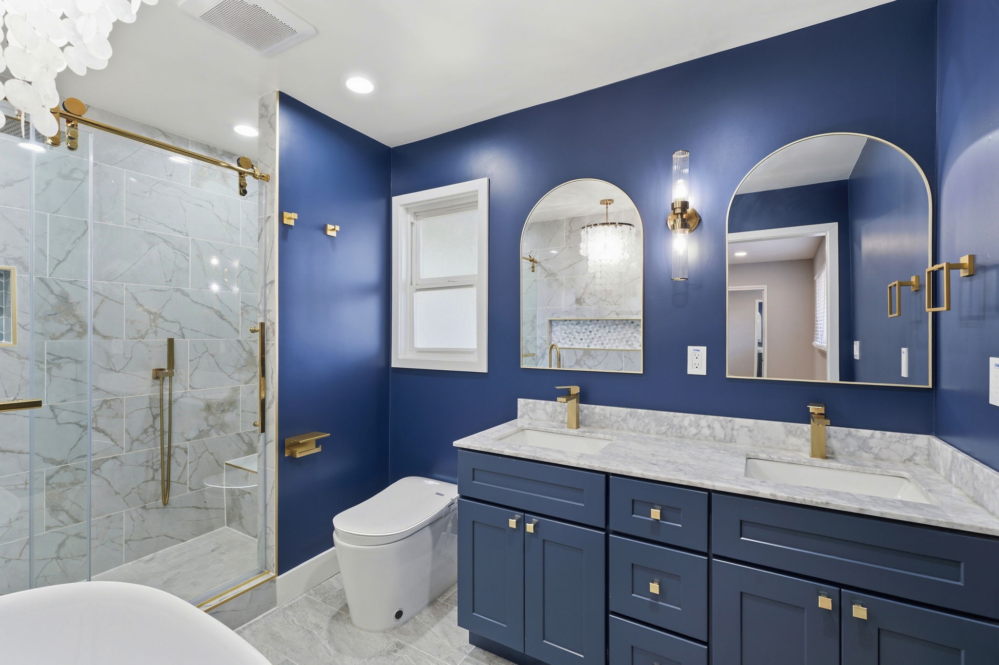 036_F8_6311 Belmont Pl