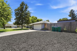 003_F8_6311 Belmont Pl