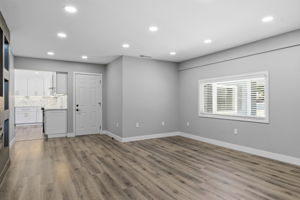 006_F8_6311 Belmont Pl