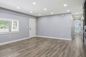 007_F8_6311 Belmont Pl