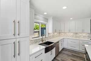 012_F8_6311 Belmont Pl