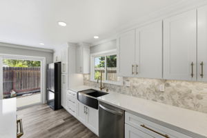015_F8_6311 Belmont Pl