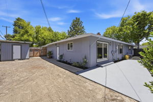 041_F8_6311 Belmont Pl