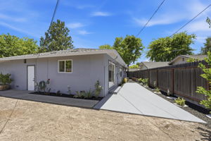 044_F8_6311 Belmont Pl
