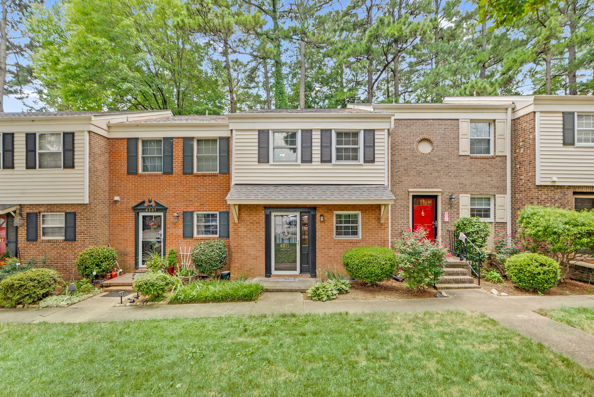 6311 New Market Way-3
