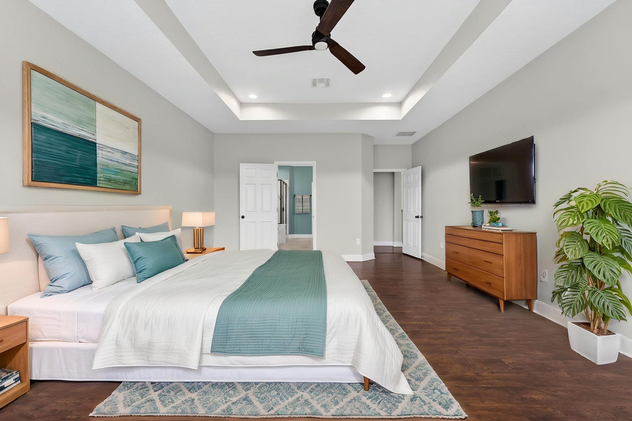 DSC05645 virtually staged.jpeg