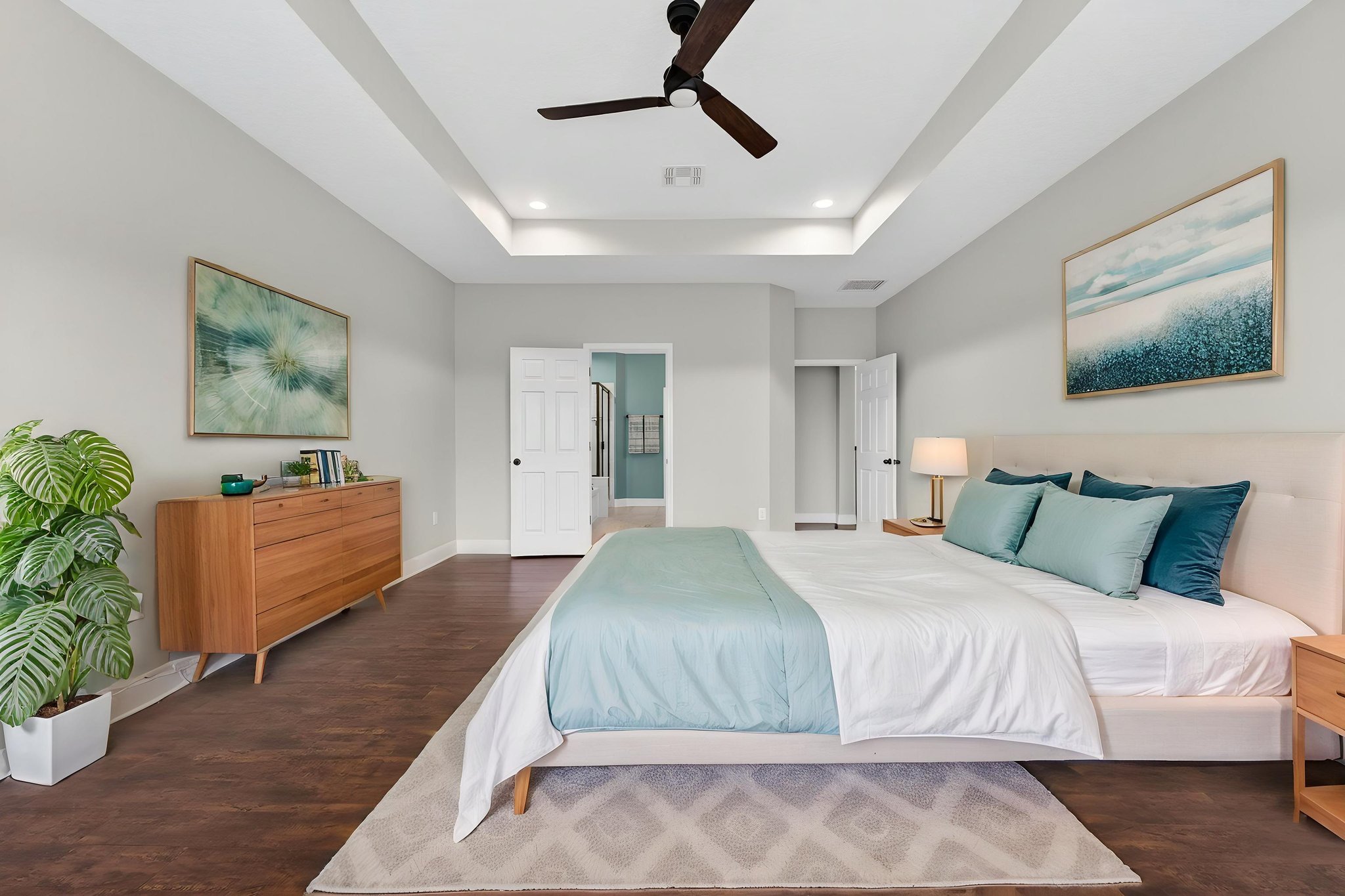 DSC05645 virtually staged.jpeg