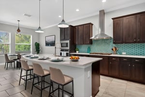 DSC04859 virtually staged.jpeg