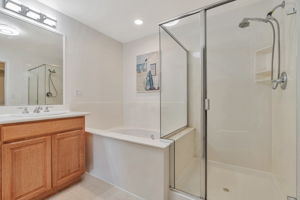 040_6313 Byron Ln