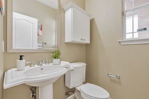 041_6313 Byron Ln