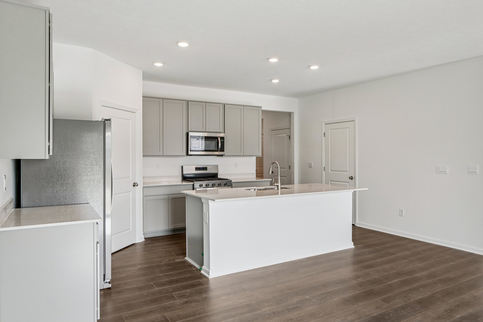 Flag Stop Dr-S2401-012.jpg