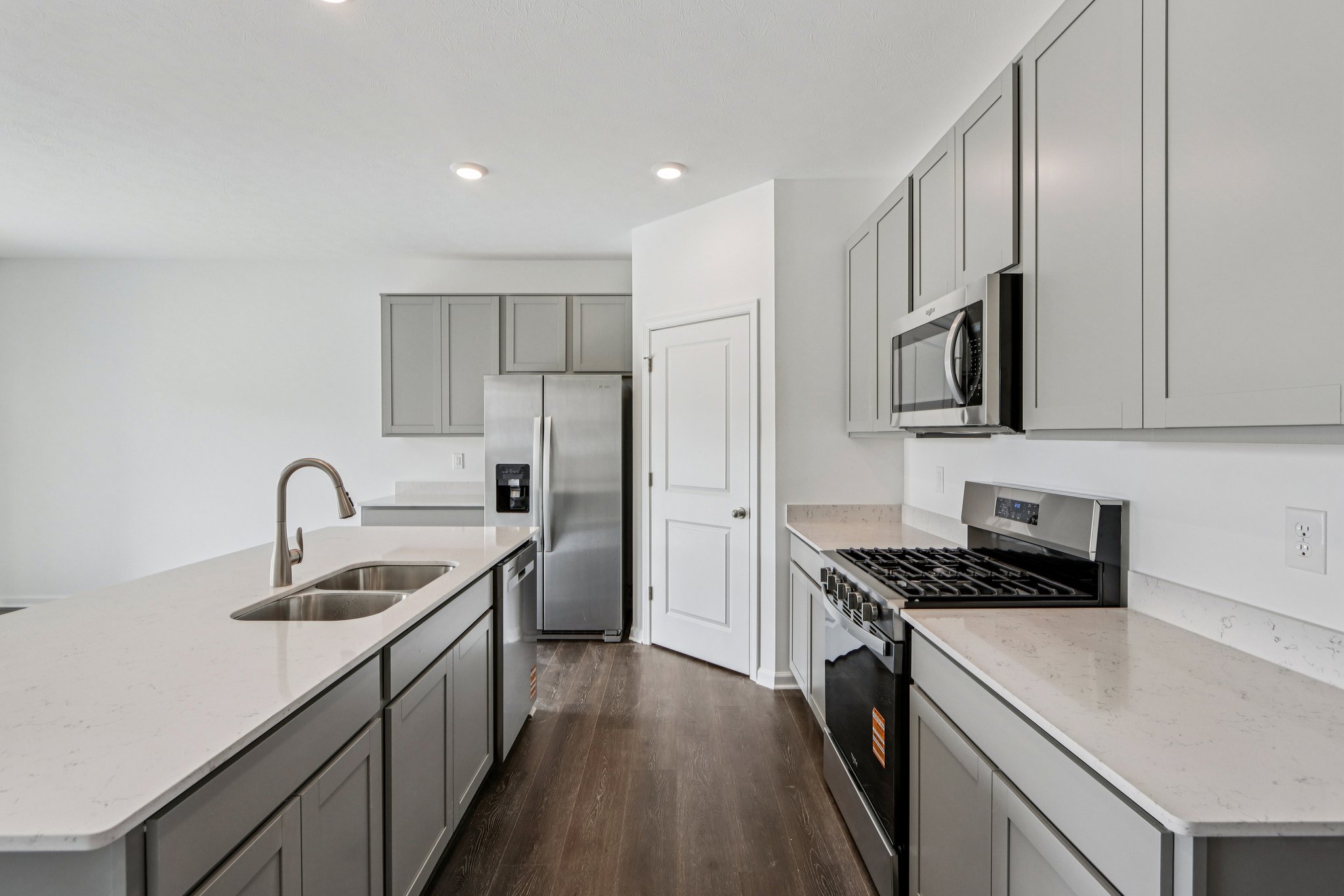 Flag Stop Dr-S2401-015.jpg