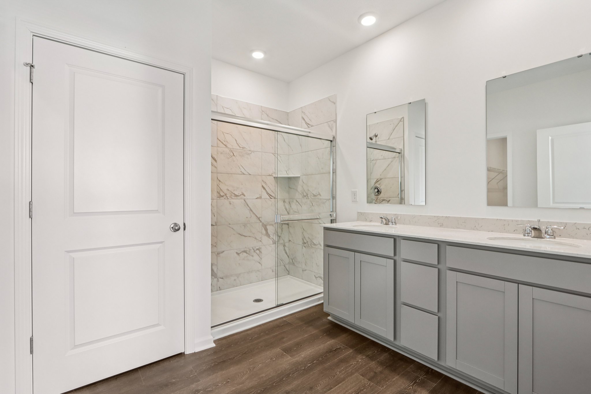 Flag Stop Dr-S2401-029.jpg