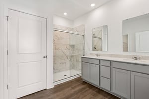 Flag Stop Dr-S2401-029.jpg