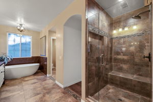  Photo 64