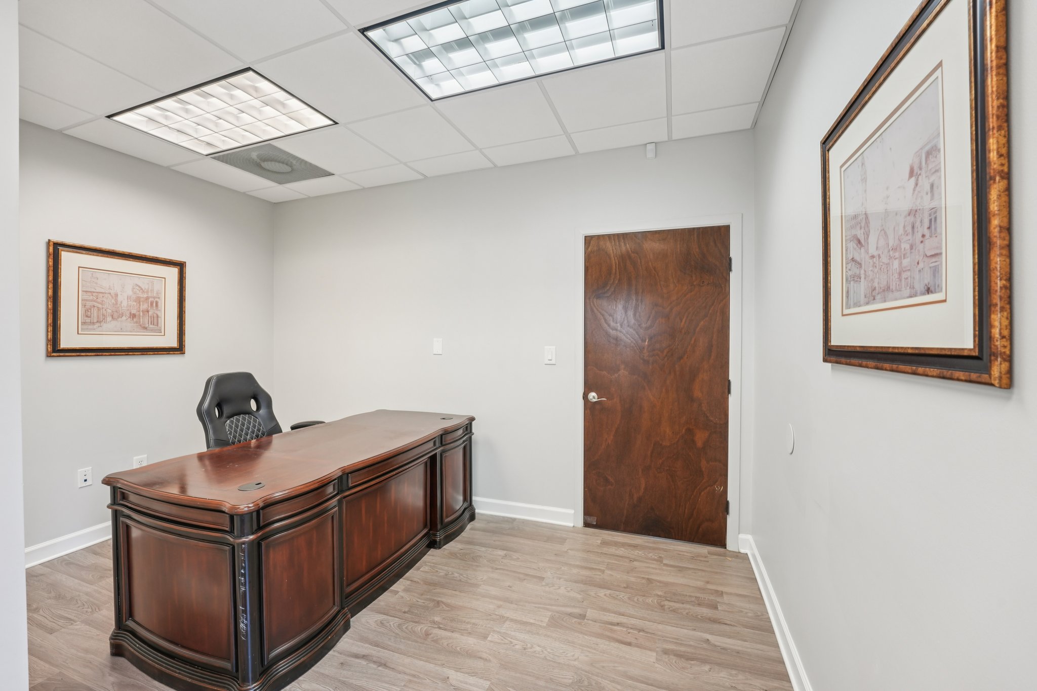 Amherst Ct-S0301-028.jpg