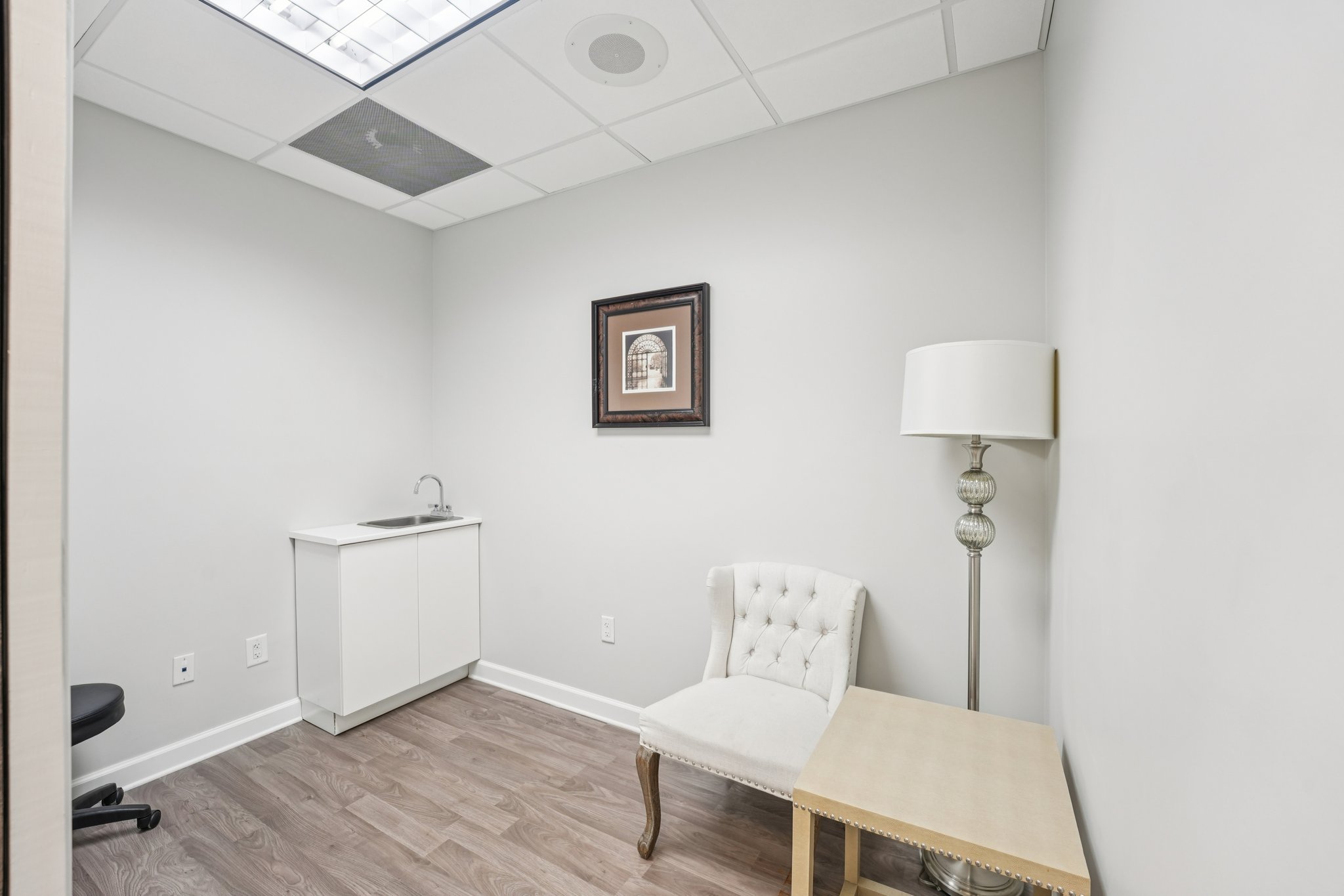 Amherst Ct-S0301-046.jpg