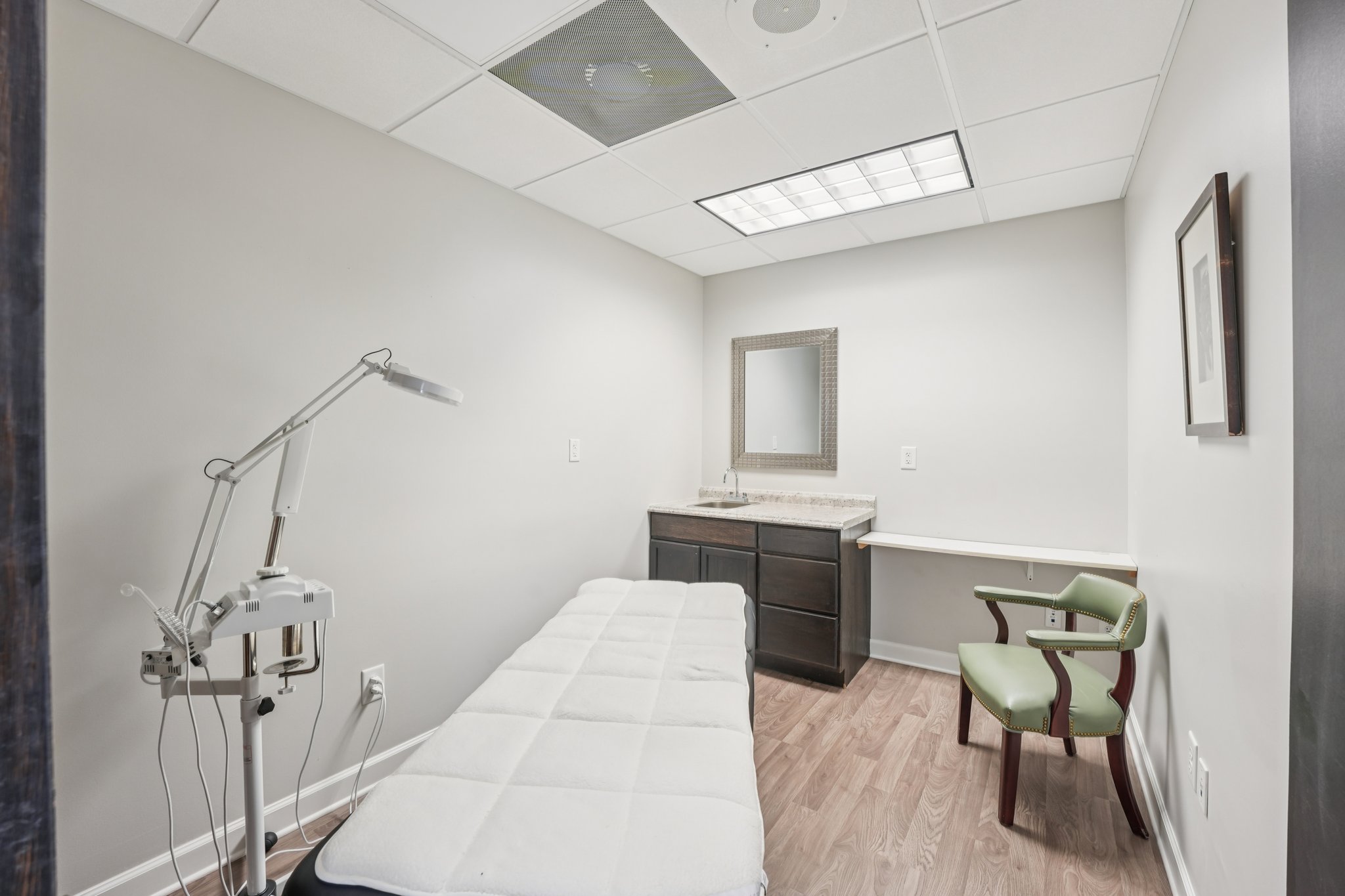 Amherst Ct-S0301-049.jpg