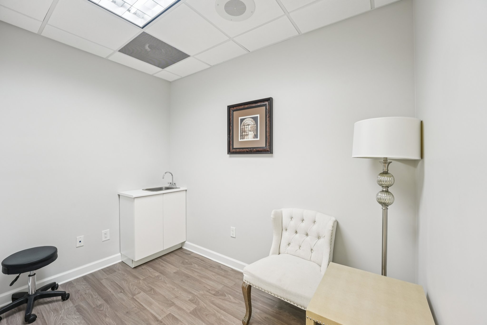 Amherst Ct-S0301-055.jpg