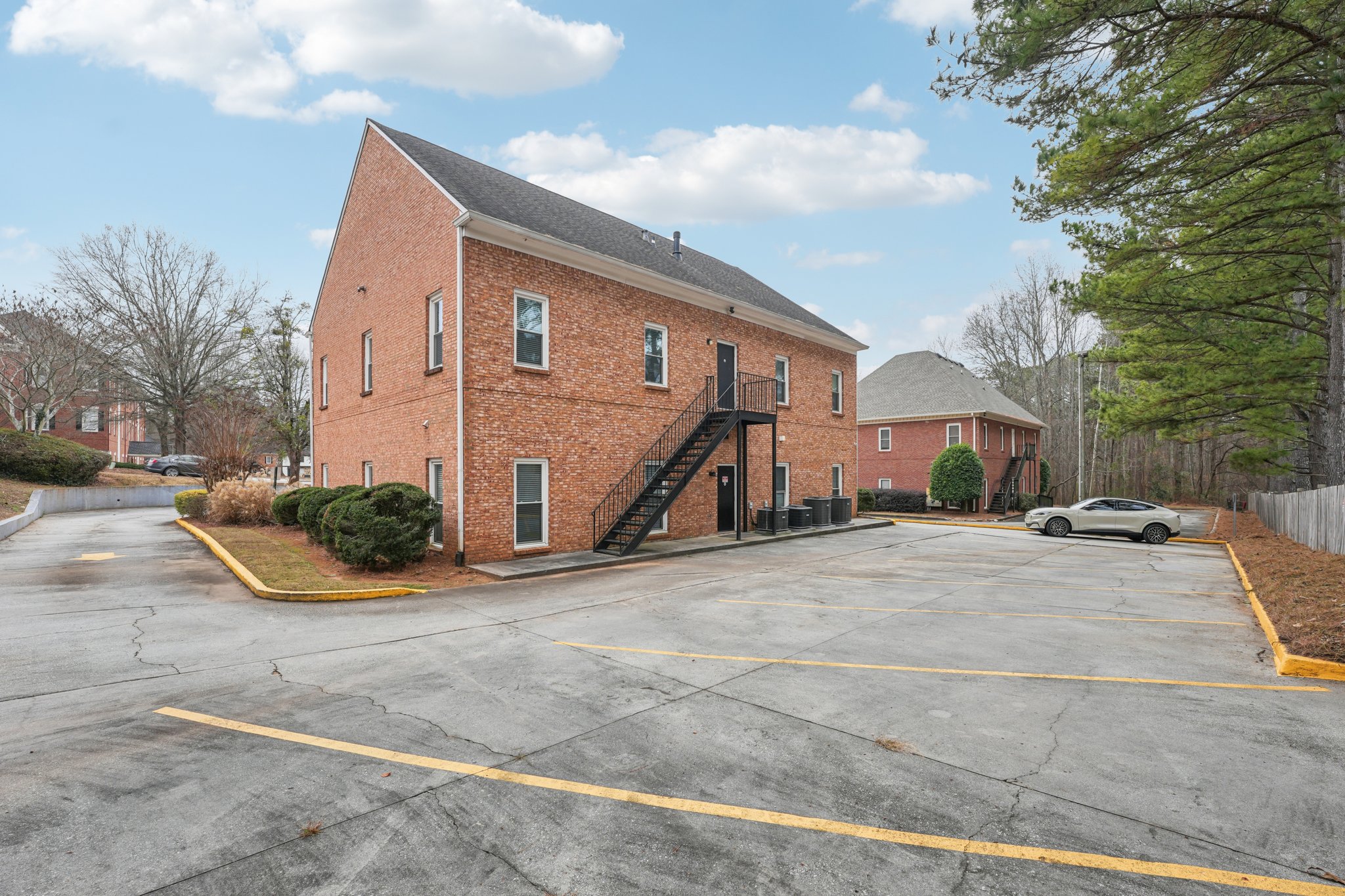 Amherst Ct-S0301-079.jpg