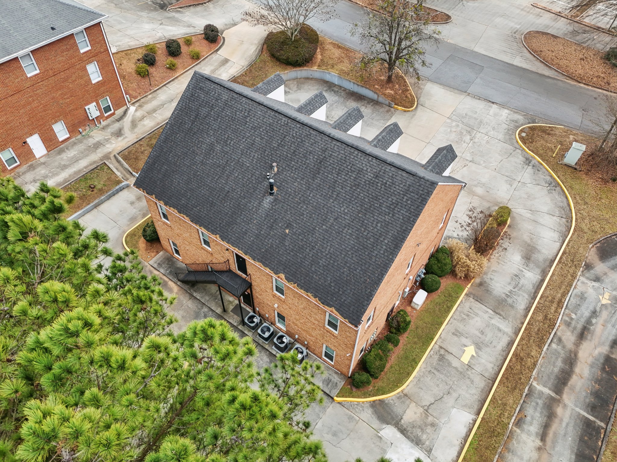 Amherst Ct-S0301-092.jpg