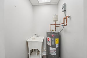 Amherst Ct-S0301-044.jpg