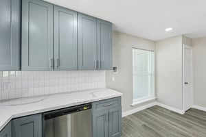 Dellfern Dr-2006-022.jpg