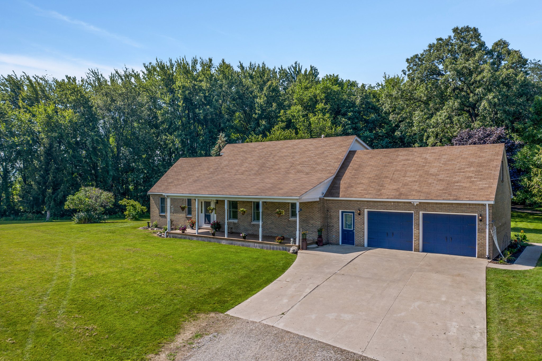 6315 Laplaisance Rd, La Salle, MI 48145, USA Photo 3