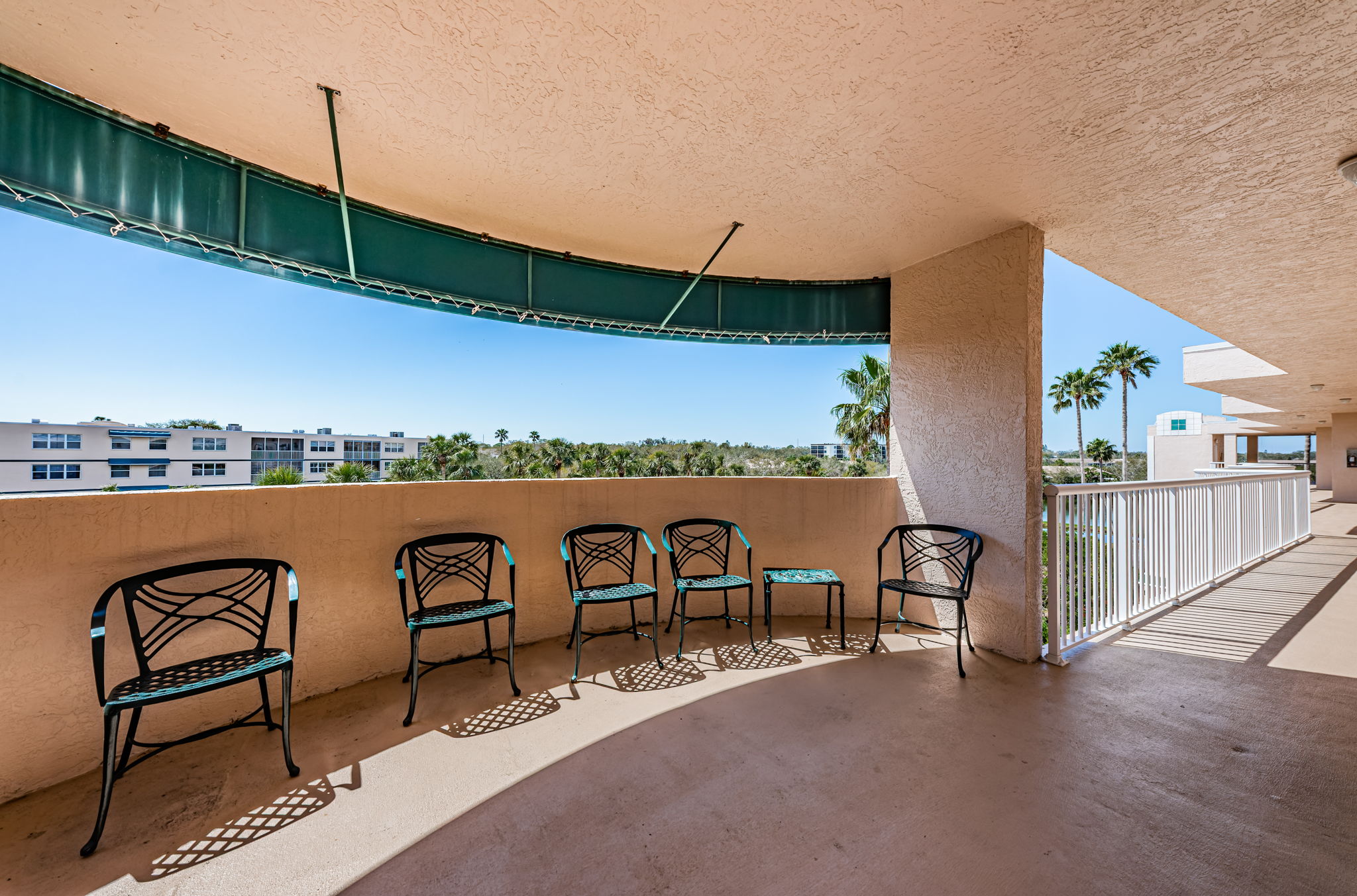 Front Entry Sitting Area