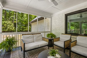 Screened-in Porch