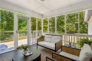 Screened-in Porch