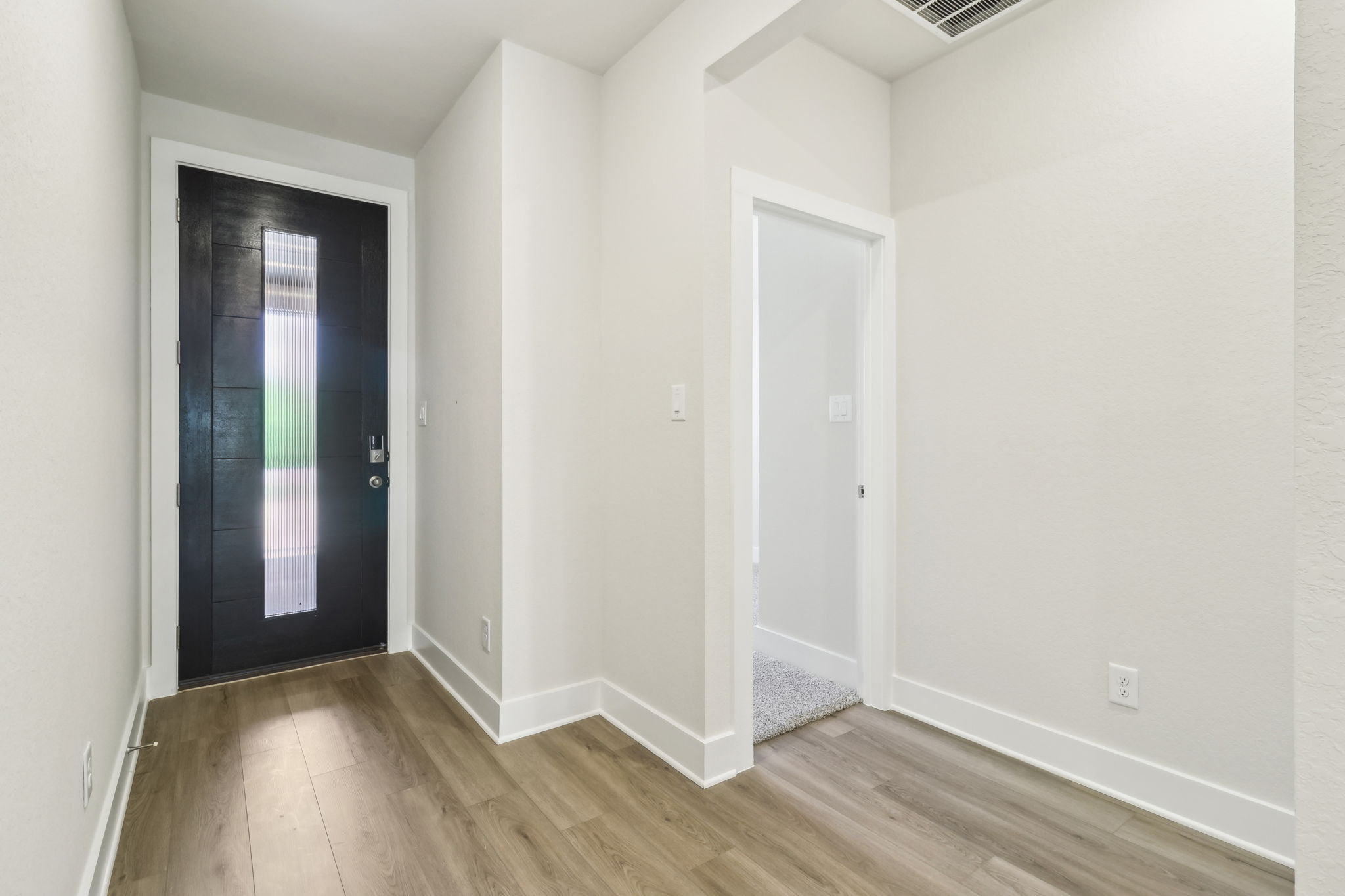 San Antonio - East Community - Comanche Ridge - 6318 Comanche Coyote, San Antonio, TX 78247 - 007