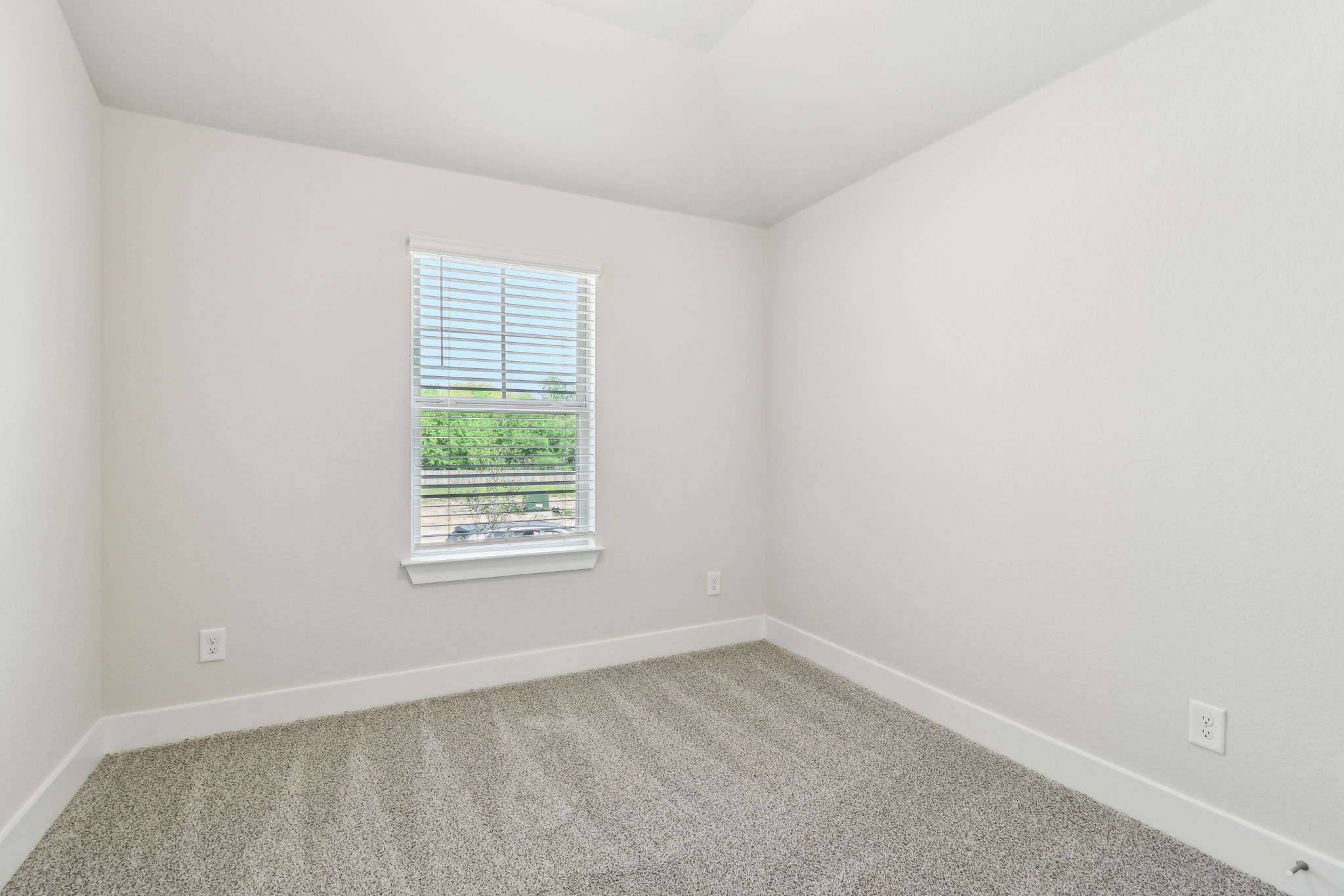 San Antonio - East Community - Comanche Ridge - 6318 Comanche Coyote, San Antonio, TX 78247 - 018