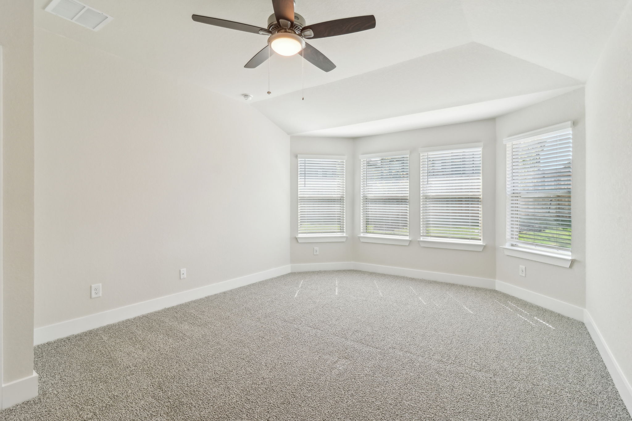 San Antonio - East Community - Comanche Ridge - 6318 Comanche Coyote, San Antonio, TX 78247 - 029