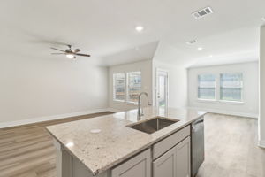 San Antonio - East Community - Comanche Ridge - 6318 Comanche Coyote, San Antonio, TX 78247 - 013