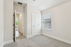 San Antonio - East Community - Comanche Ridge - 6318 Comanche Coyote, San Antonio, TX 78247 - 022