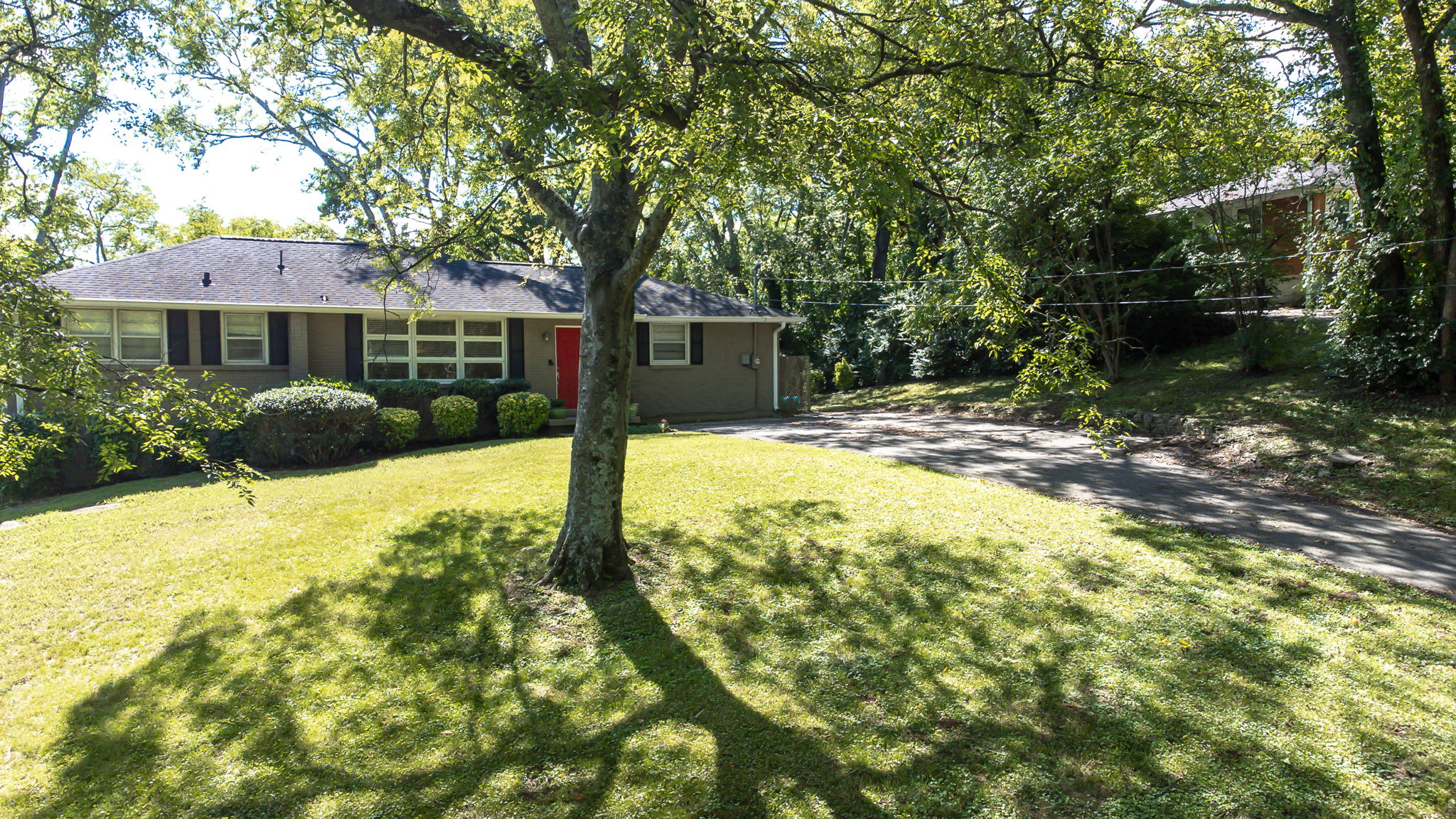 632 Bel Air Dr, Nashville, TN 37217, USA Photo 4