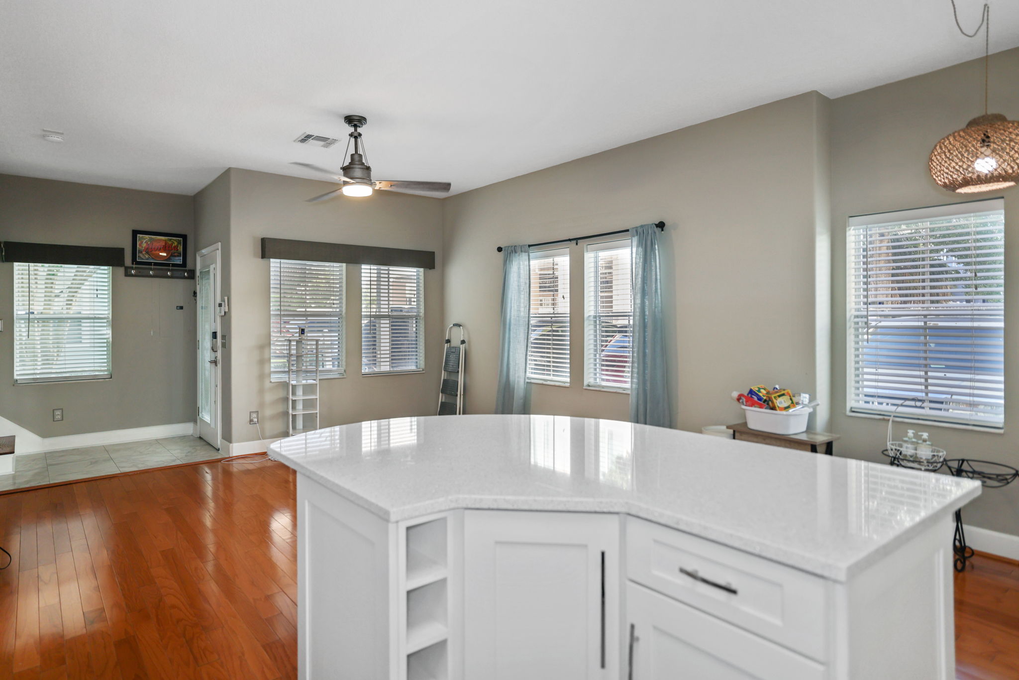 Kitchen LR - 495A9340 (1)