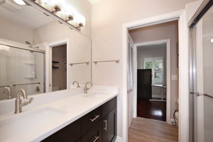 Bathroom 2 - 495A9371 (1)